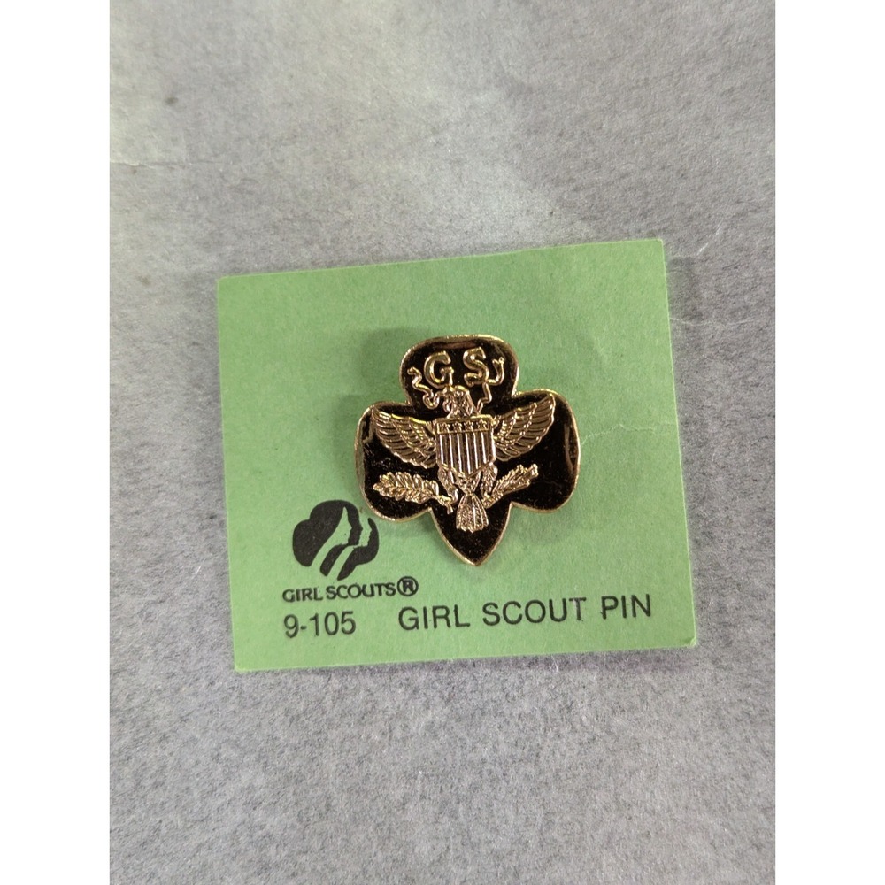 H Vintage Girl Scouts Scout shiny gold traditional pin‎ 9-105 NEW